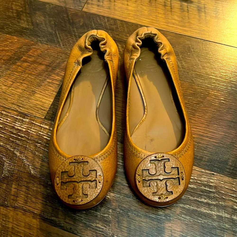 Tory Burch Minnie ballet flats. Camel color. Size 4.5.